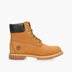 Timberland Classic 6-Inch Boots – Size 8